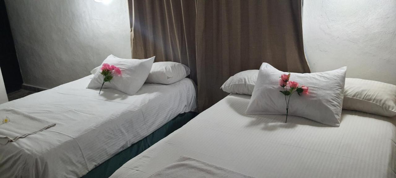 Hotel Hermanos Aguilar Cozumel Esterno foto