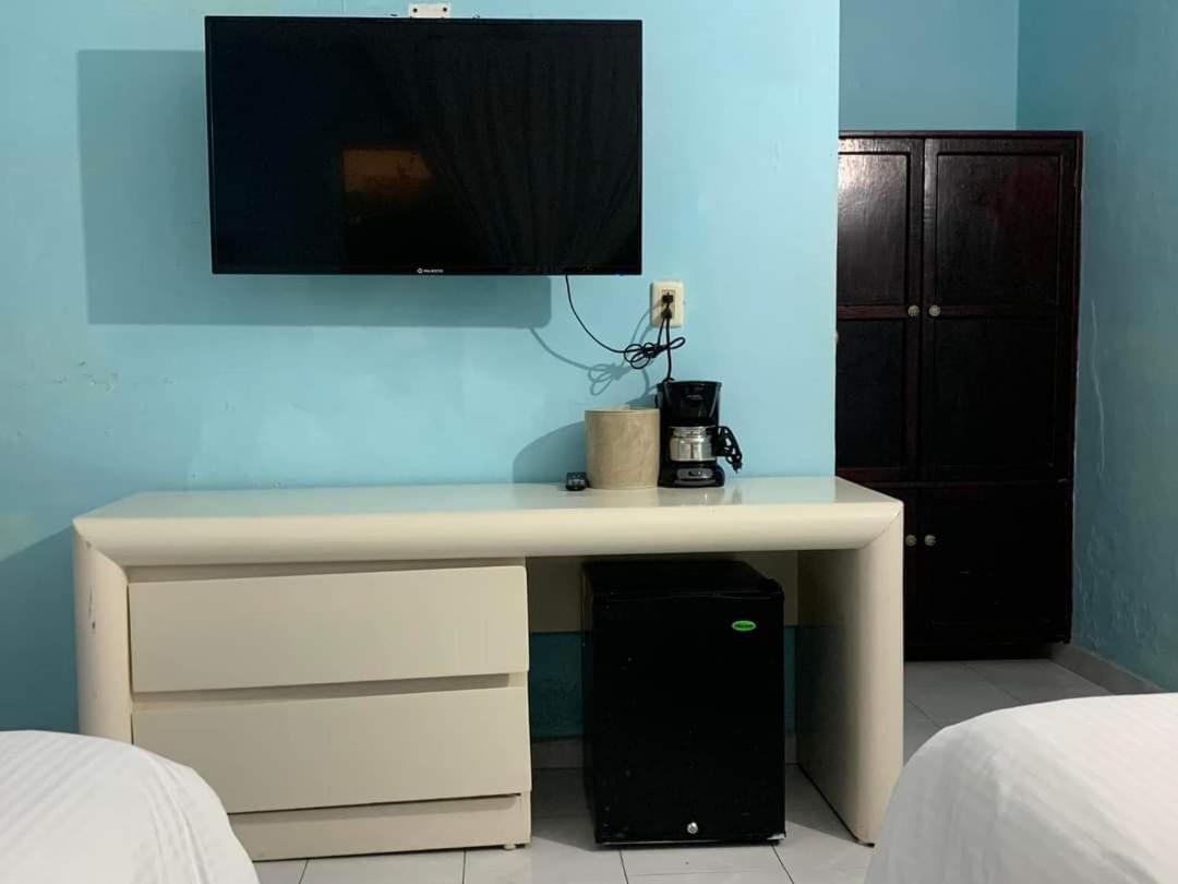 Hotel Hermanos Aguilar Cozumel Esterno foto